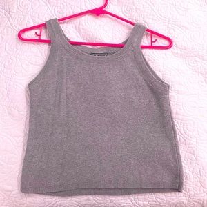 OFFERS OPEN! 3/$20! Women’s medium Takeout Silver Gray Knit Tank Top
